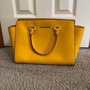 MICHAEL KORS structured purse